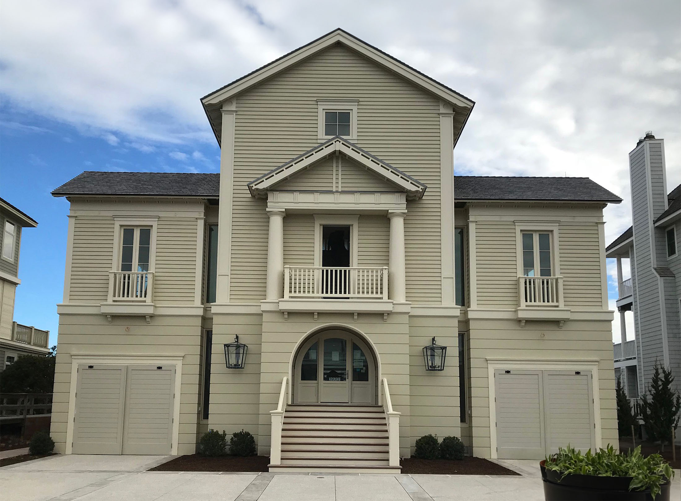 Wood Siding Thermal Performance: R-Value, Insulation Contribution, and Energy Code Compliance