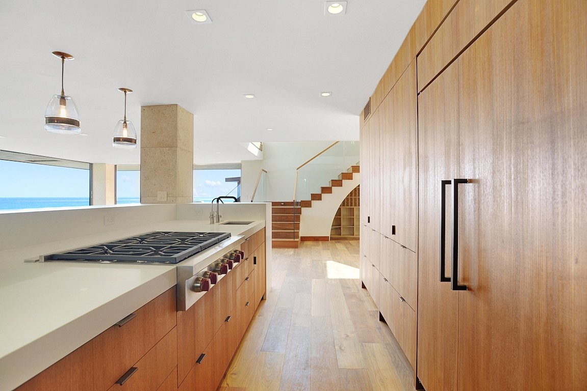 Keeping a Hospitality Teak Package in One Tone Family