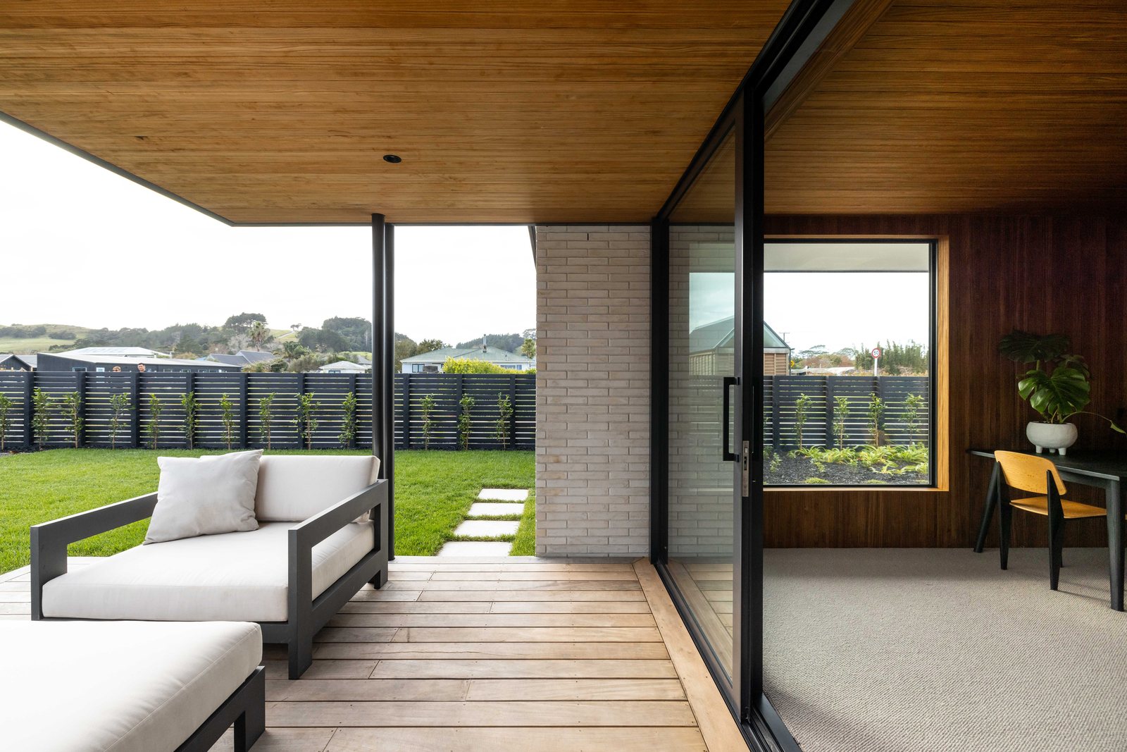 Modified Wood in Pool Houses, Spas and Baths That Never Dry Out