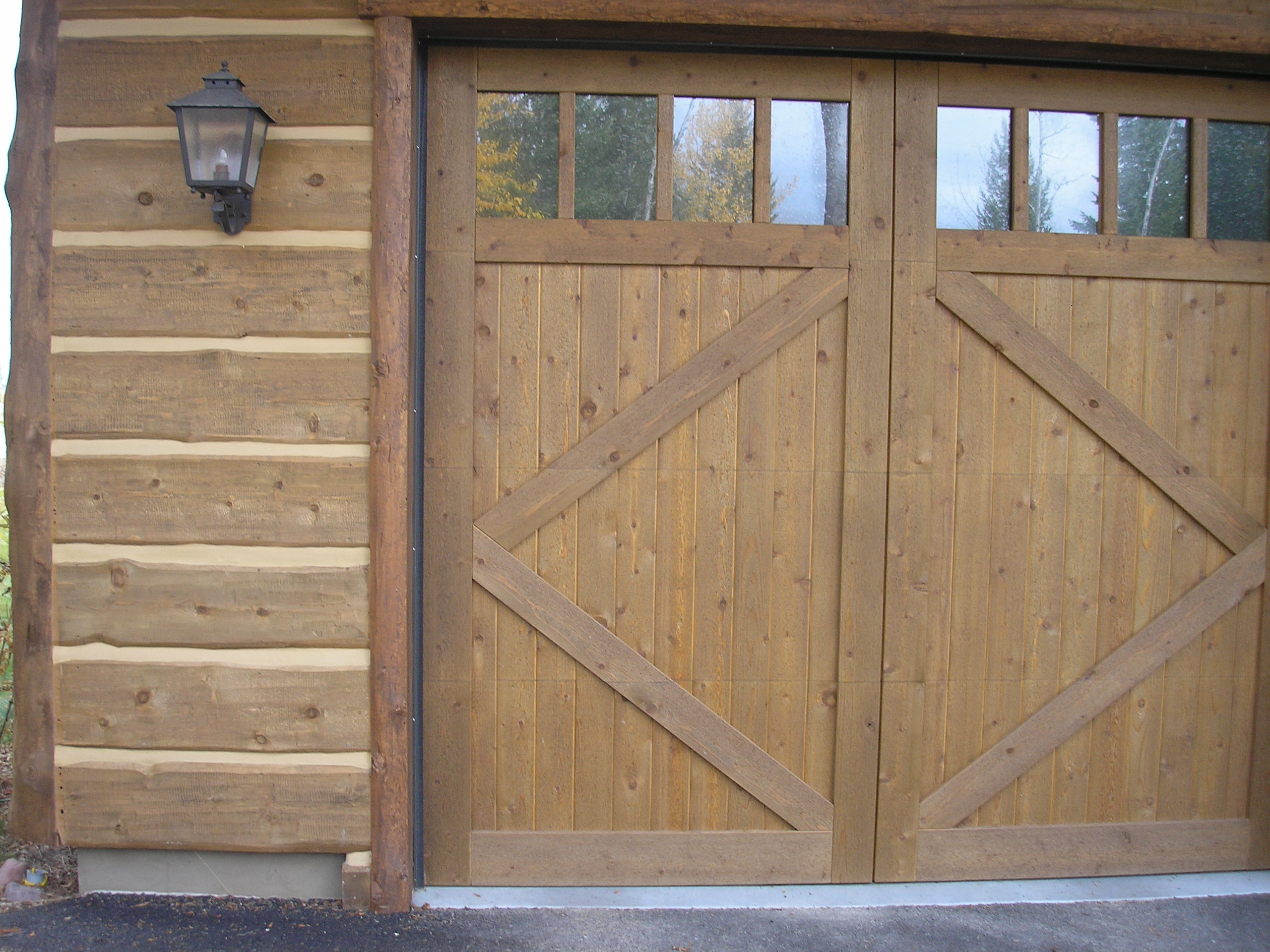 Curved Wood Cladding: Minimum Bend Radius, Species Selection, and Installation Methods