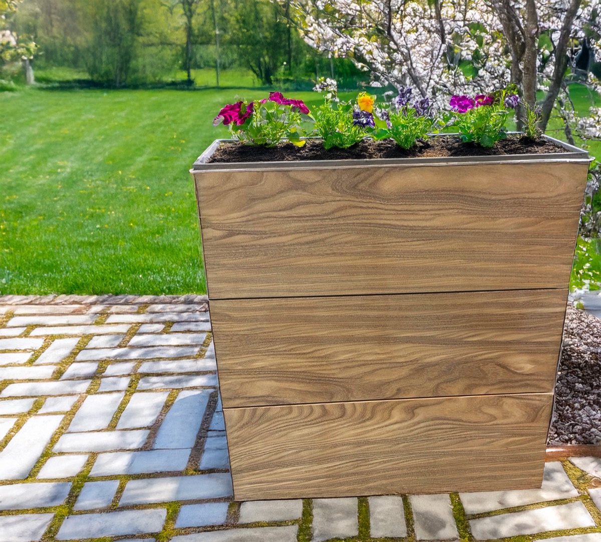 Where to Buy Wide-Plank Exterior Wood Decking and Cladding From a Single-Source Supplier